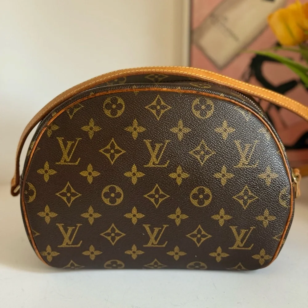 Louis Vuitton Blois Monogram Crossbody Bags 🌟 - Picture 3 of 14